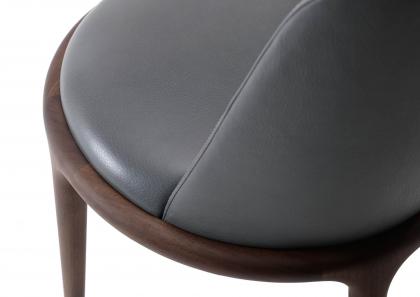 Detalle del asiento de la silla elegante moderna Joan - BertO