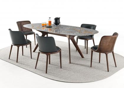 Mesa Stiv con estructura de madera maciza con tablero de mármol Deep Grey