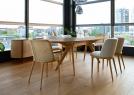Mesa moderna Stiv con estructura de roble – BertO